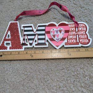 "Amor" Sign
